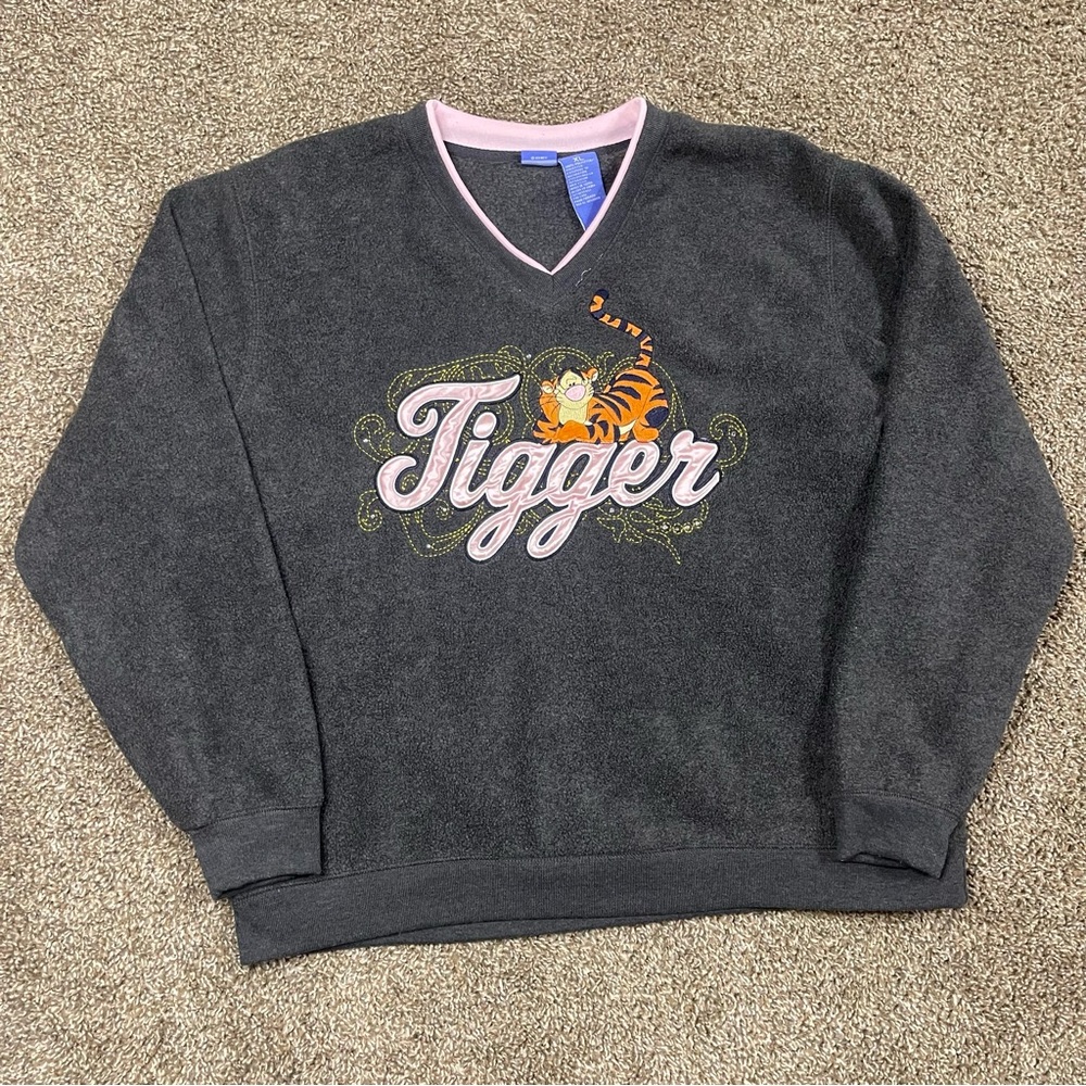 Vintage Disney Tigger Winnie the Pooh Pullover Sweater Gray Pink V-Neck Size XL